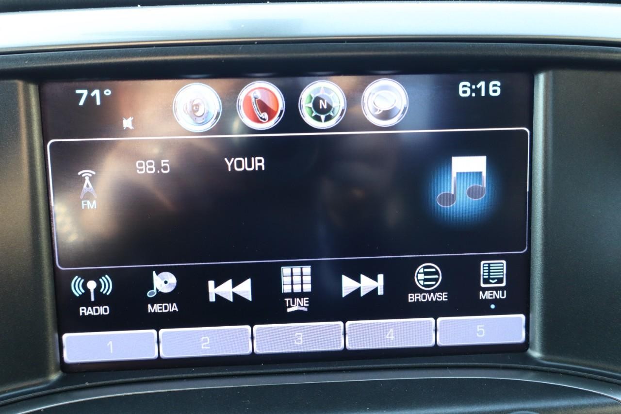 Chevrolet Silverado 1500 Vehicle Full-screen Gallery Image 15