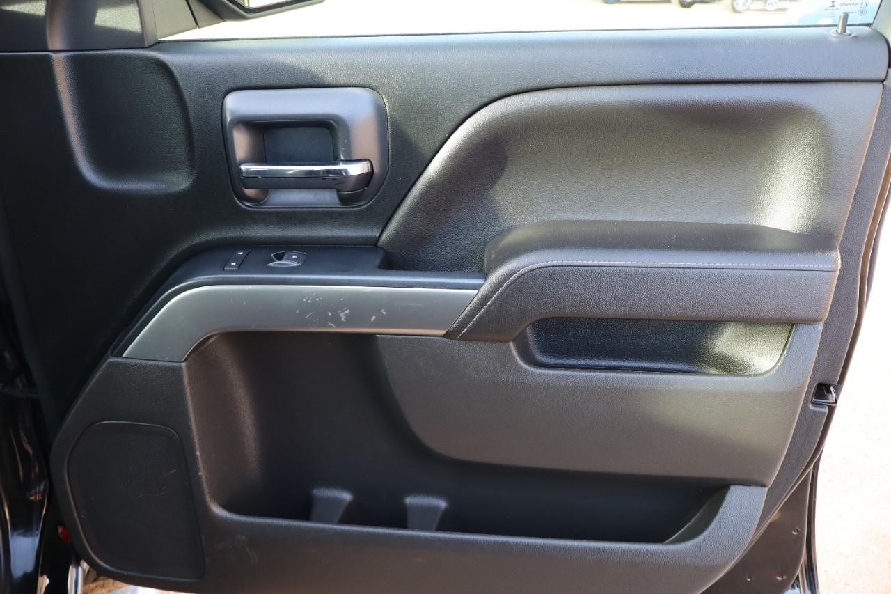 Chevrolet Silverado 1500 Vehicle Full-screen Gallery Image 24