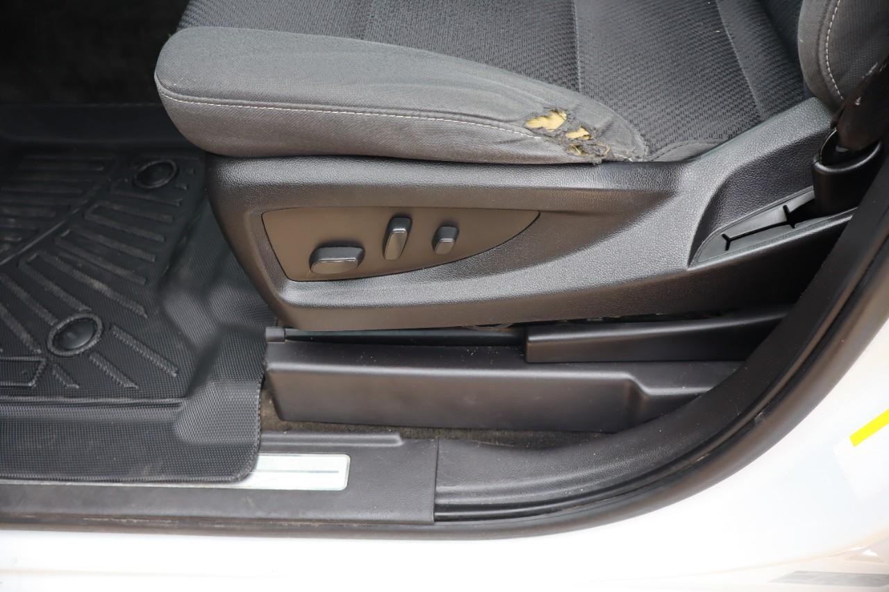 Chevrolet Silverado 1500 Vehicle Full-screen Gallery Image 10