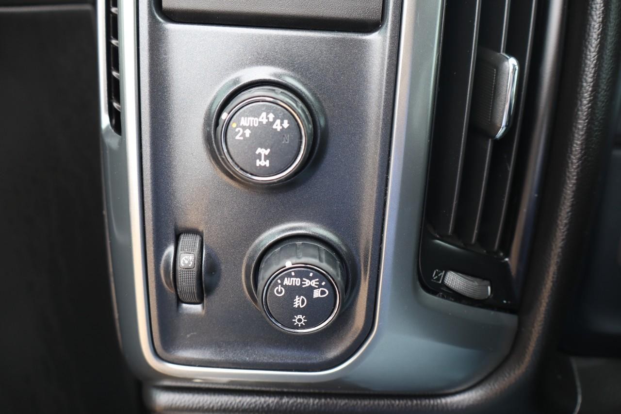 Chevrolet Silverado 1500 Vehicle Full-screen Gallery Image 17