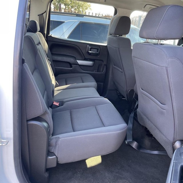 Chevrolet Silverado 1500 Vehicle Full-screen Gallery Image 11