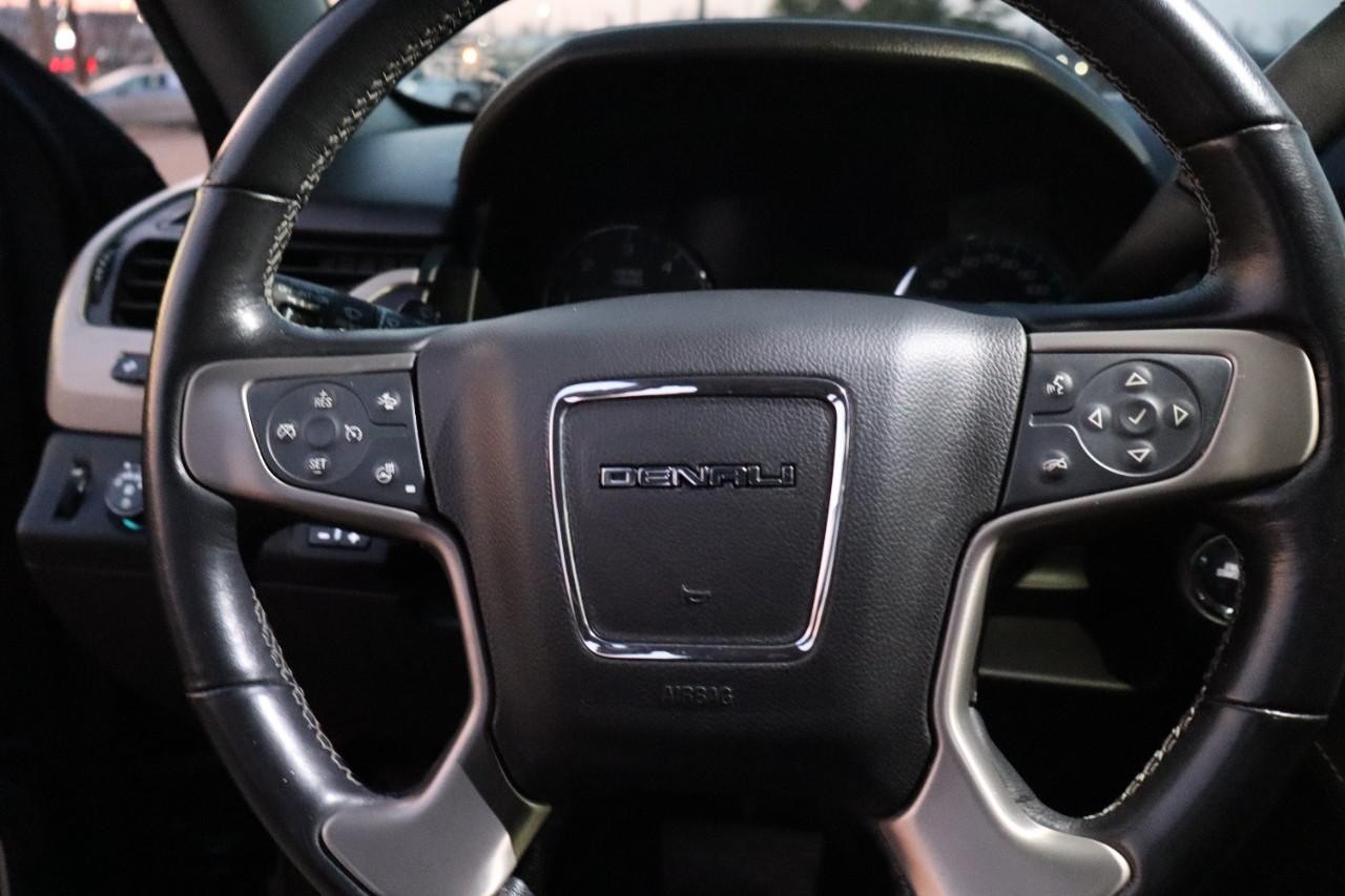 GMC Yukon Vehicle Full-screen Gallery Image 14