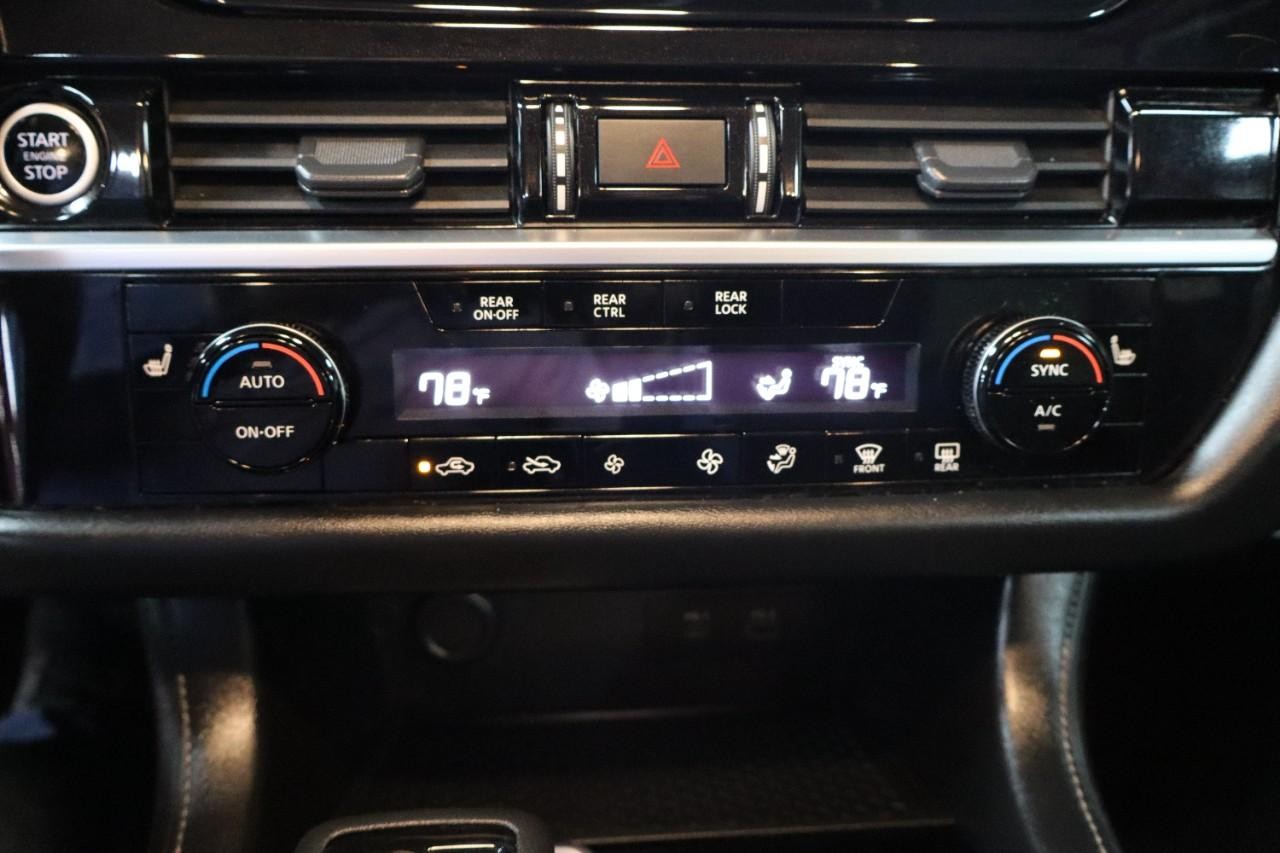 Nissan Pathfinder Vehicle Full-screen Gallery Image 16