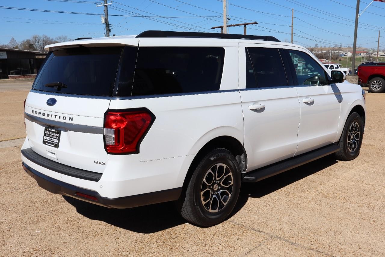 Ford Expedition Max Vehicle Full-screen Gallery Image 5