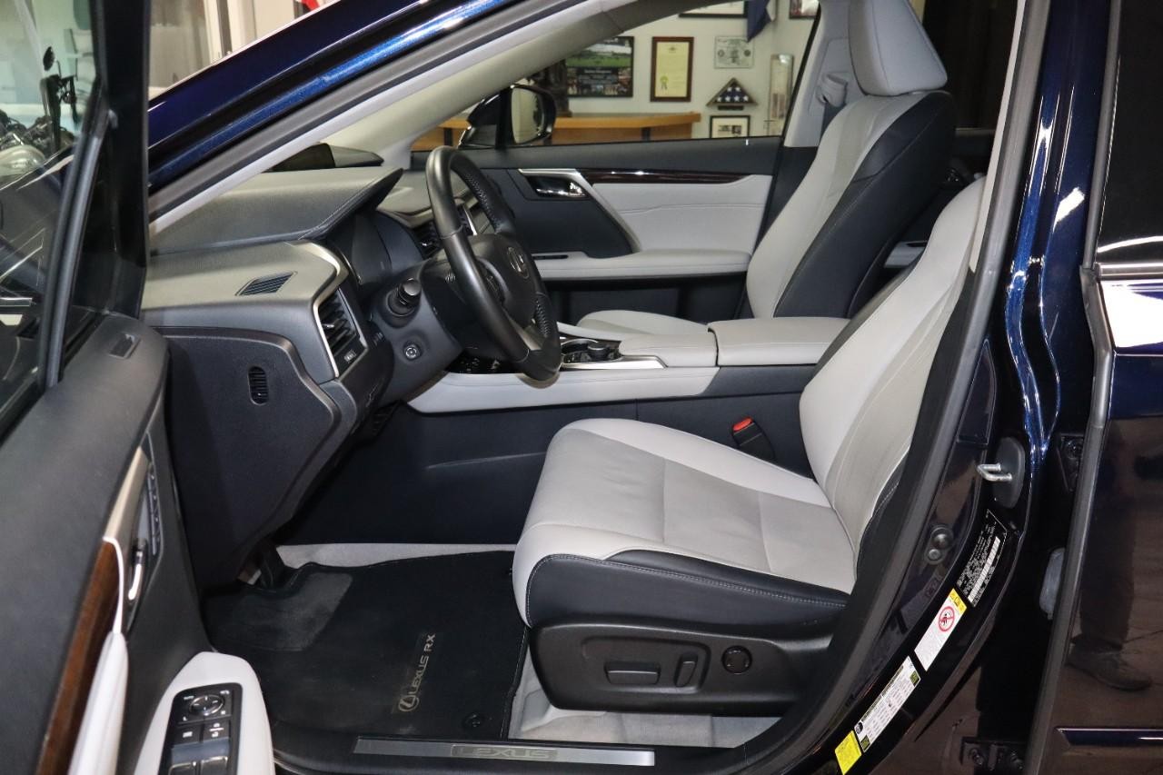 Lexus RX 350 Vehicle Full-screen Gallery Image 9