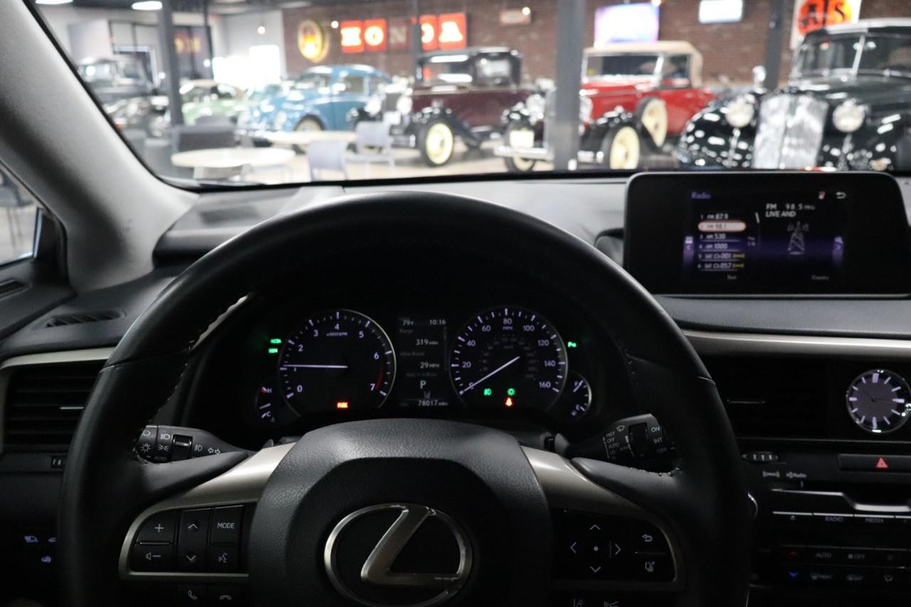 Lexus RX 350 Vehicle Full-screen Gallery Image 12