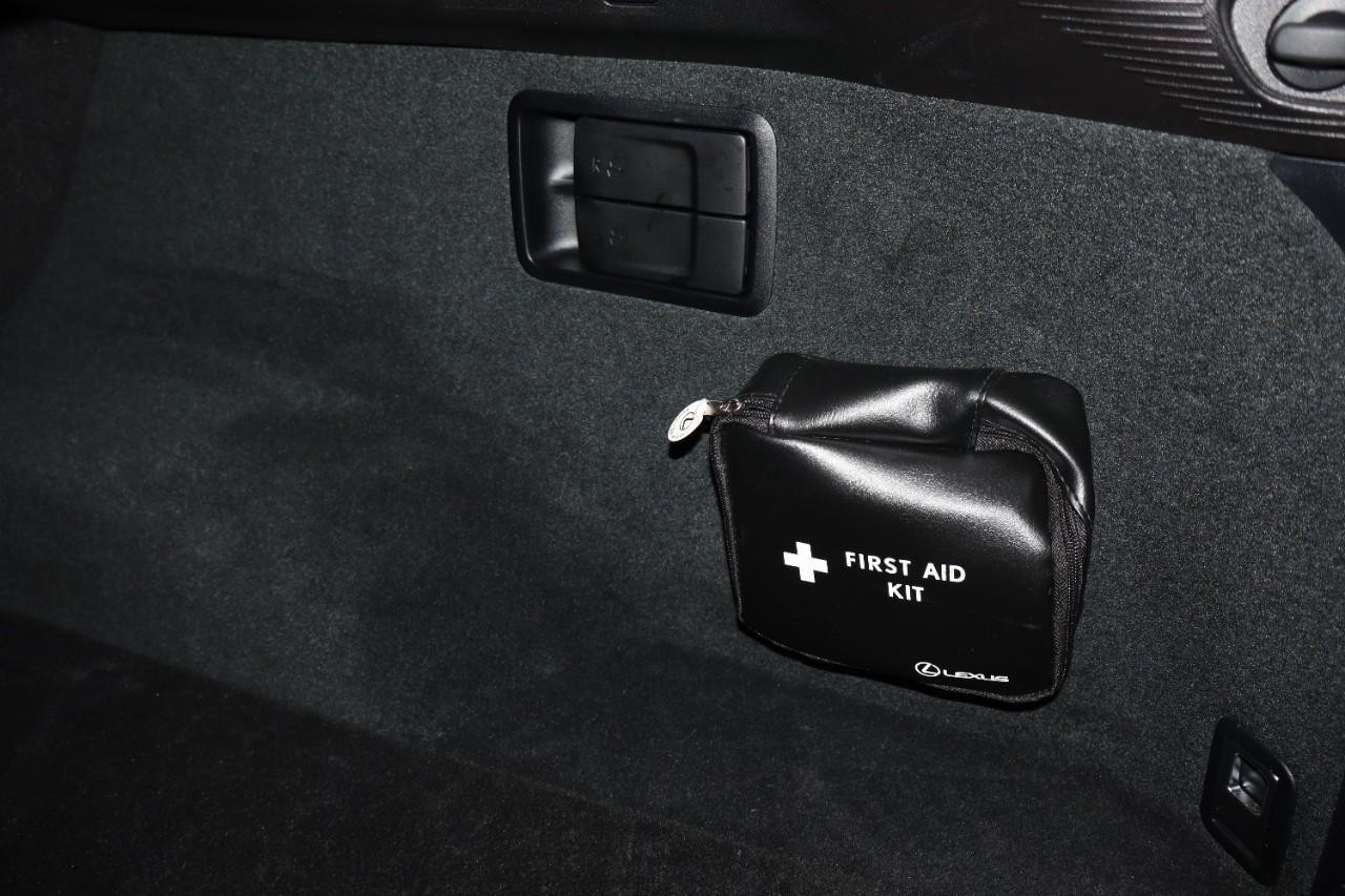 Lexus RX 350 Vehicle Full-screen Gallery Image 26