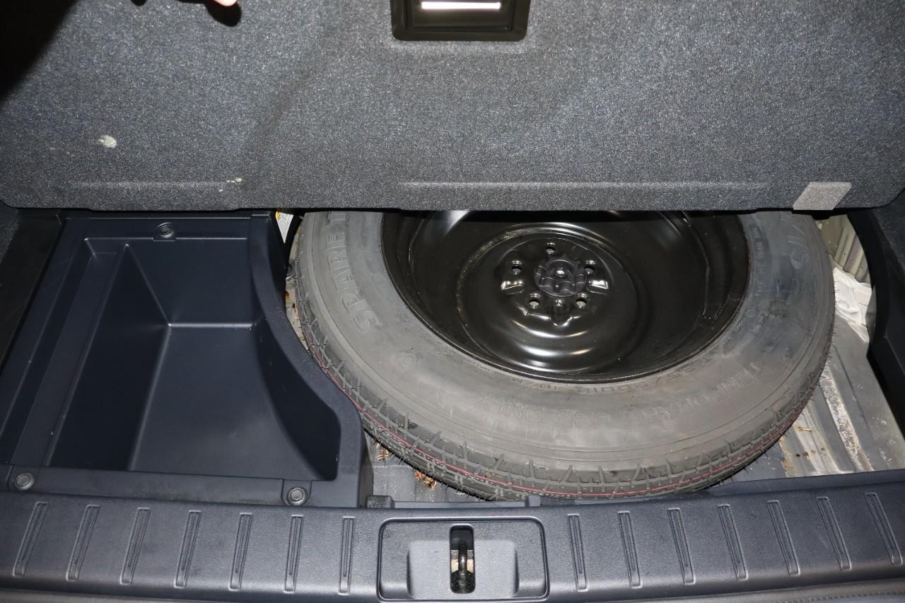 Lexus RX 350 Vehicle Full-screen Gallery Image 34