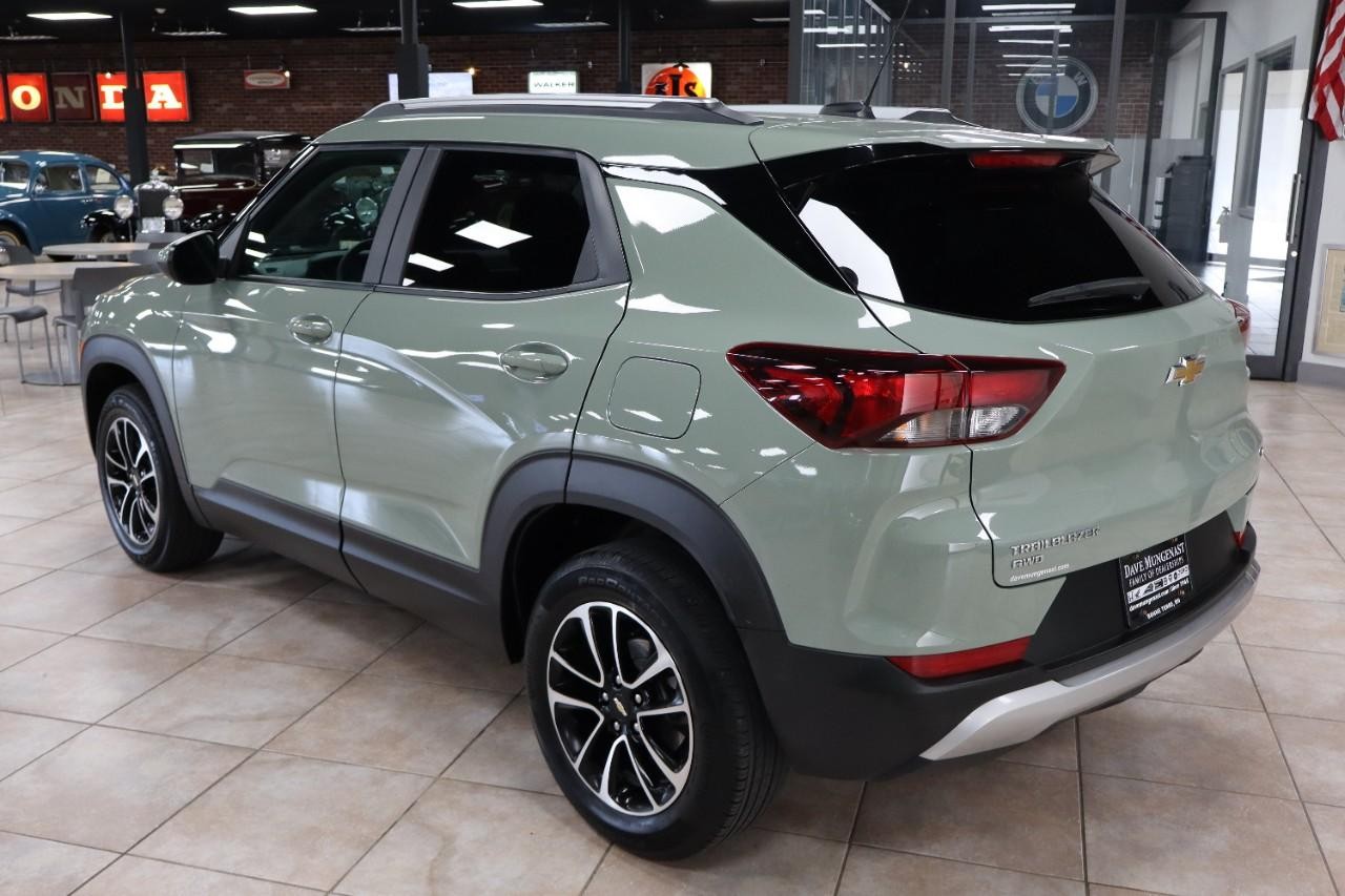 Chevrolet TrailBlazer Vehicle Full-screen Gallery Image 3