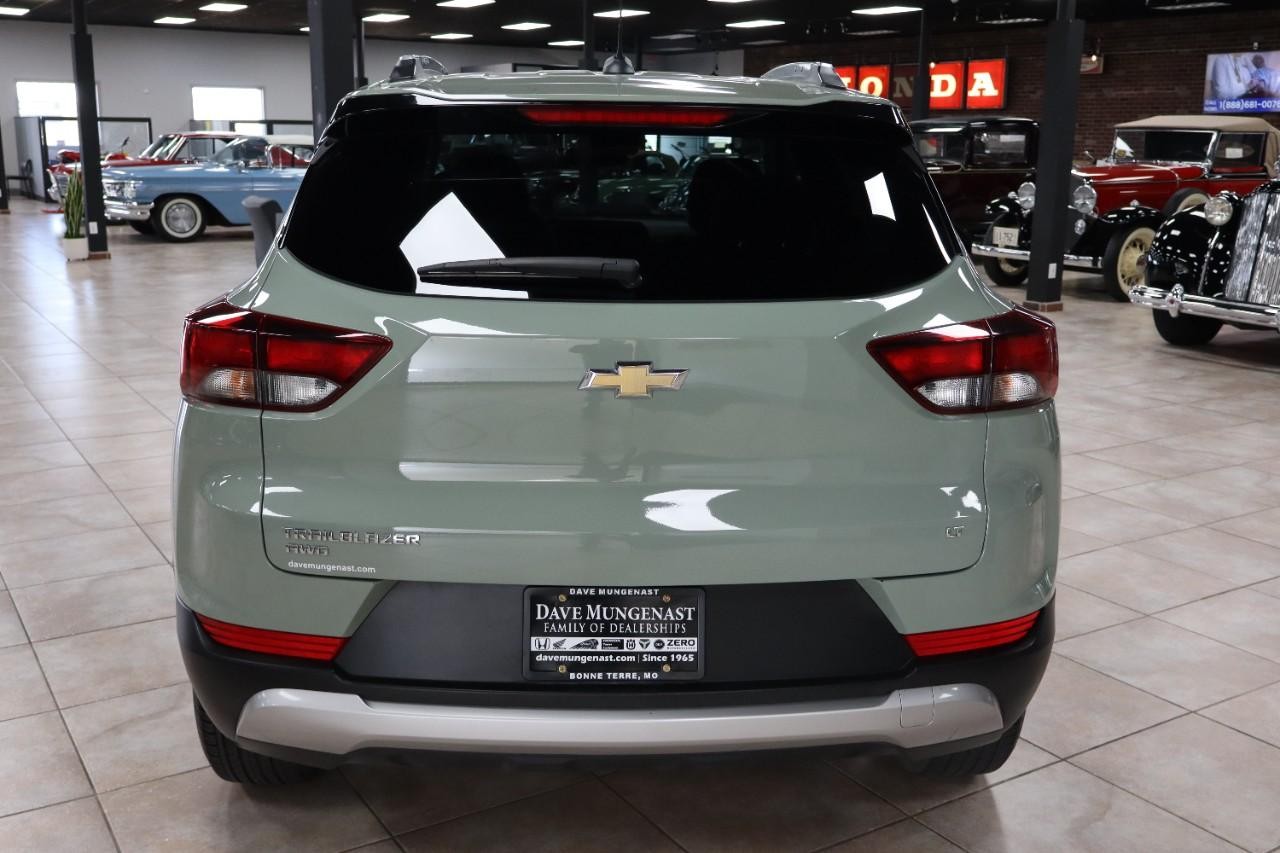 Chevrolet TrailBlazer Vehicle Full-screen Gallery Image 4