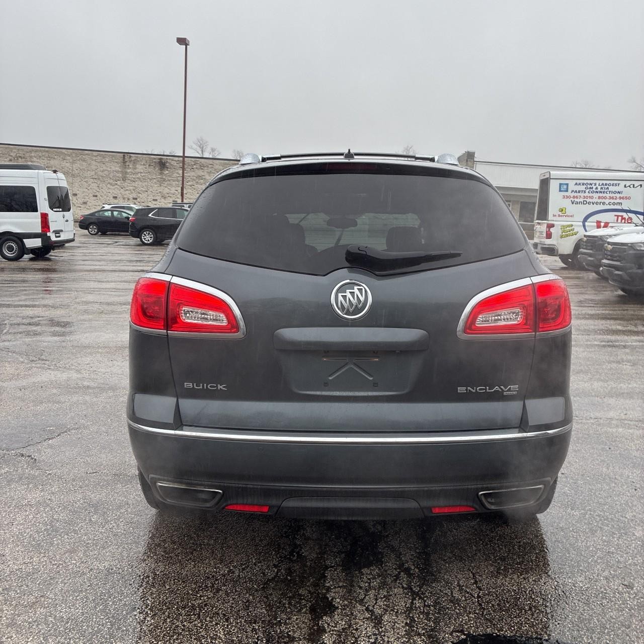 Buick Enclave Vehicle Full-screen Gallery Image 4