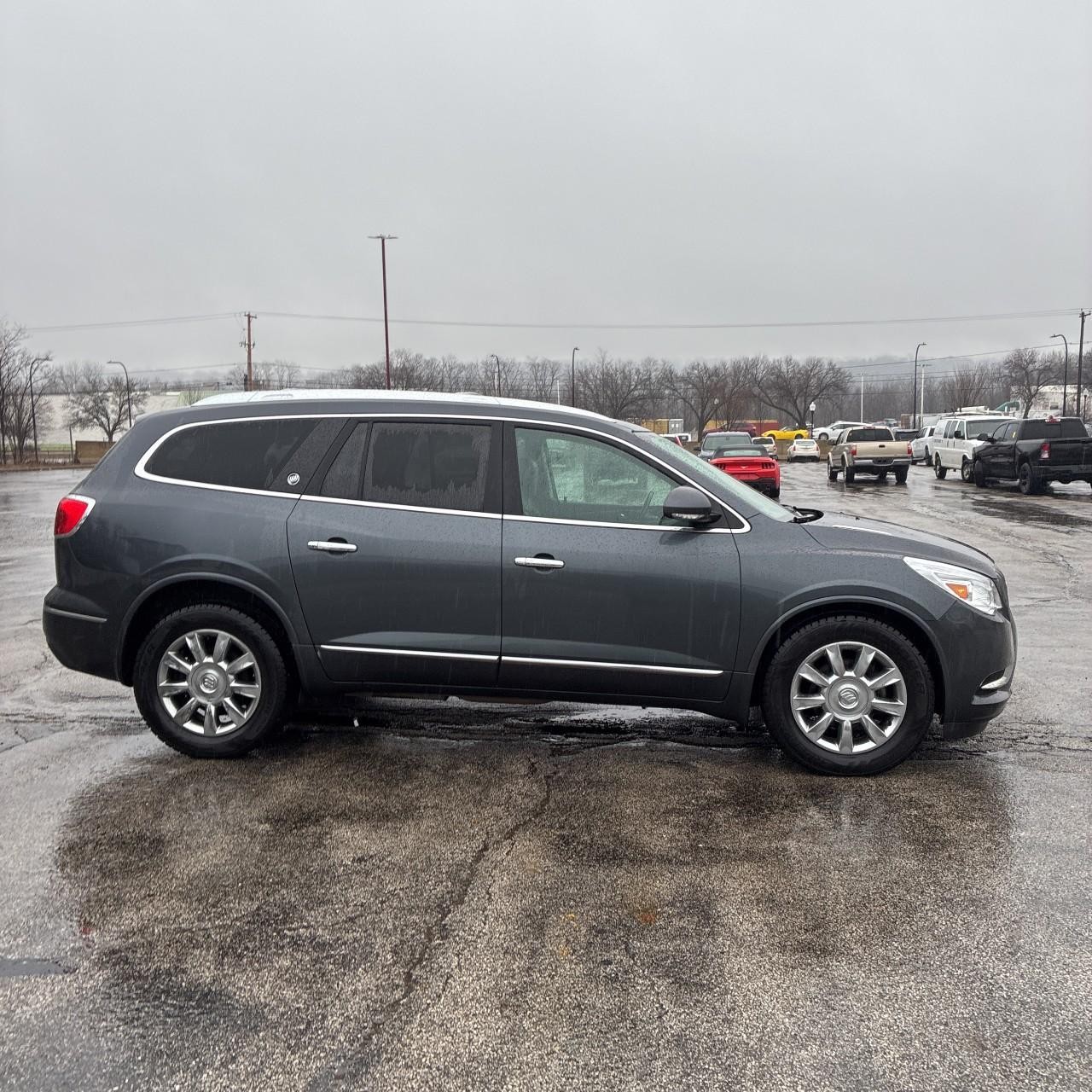 Buick Enclave Vehicle Full-screen Gallery Image 6