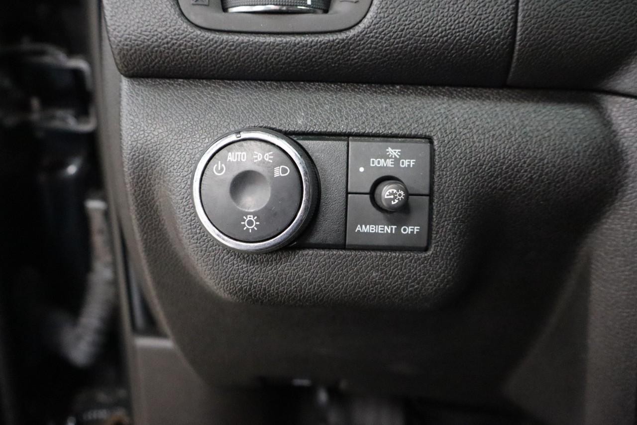 Buick Enclave Vehicle Full-screen Gallery Image 12