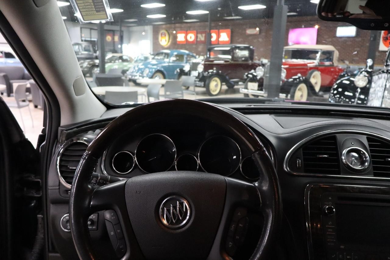 Buick Enclave Vehicle Full-screen Gallery Image 13