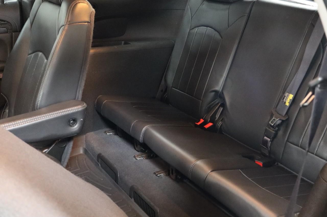 Buick Enclave Vehicle Full-screen Gallery Image 23