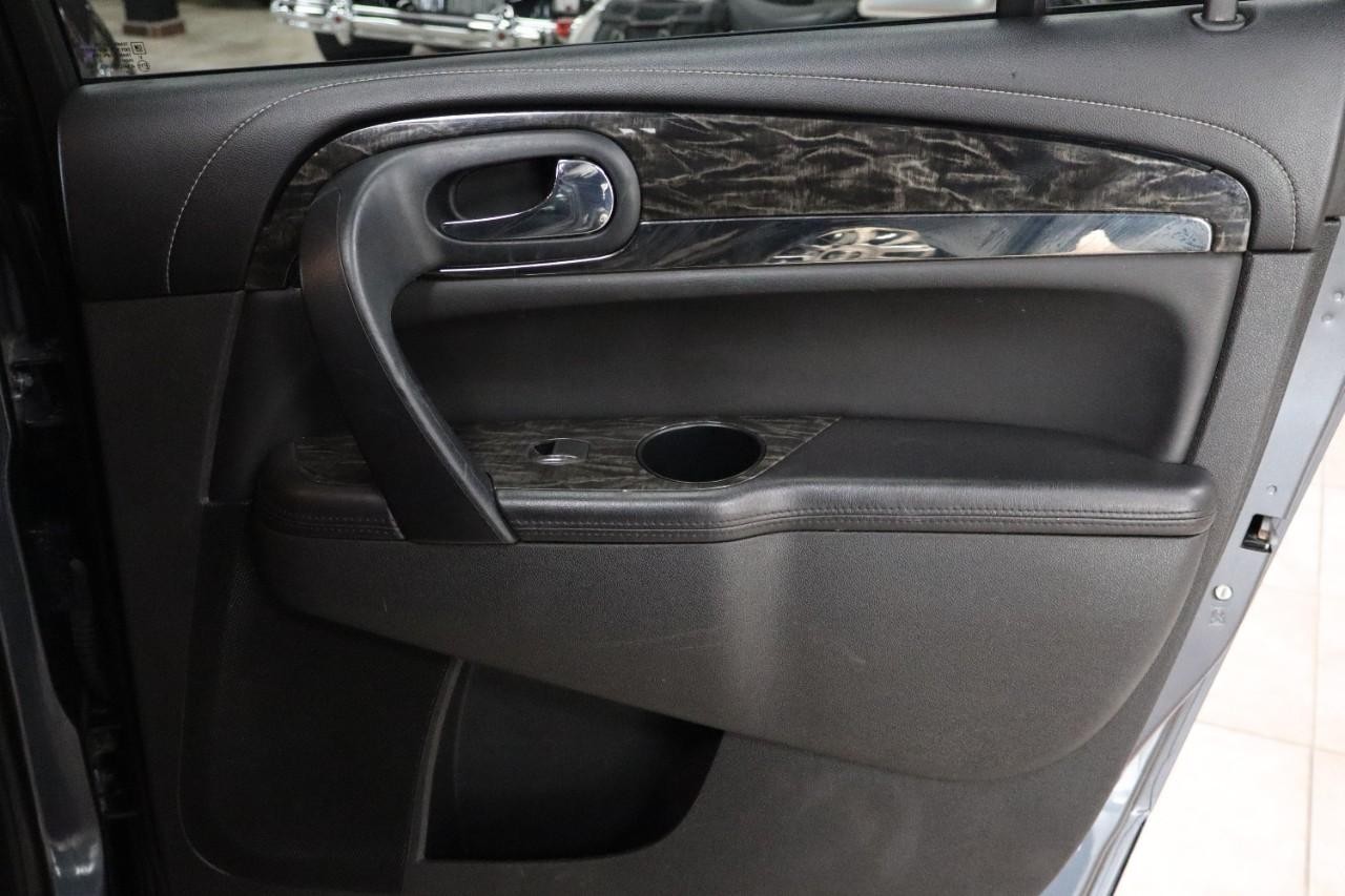 Buick Enclave Vehicle Full-screen Gallery Image 27