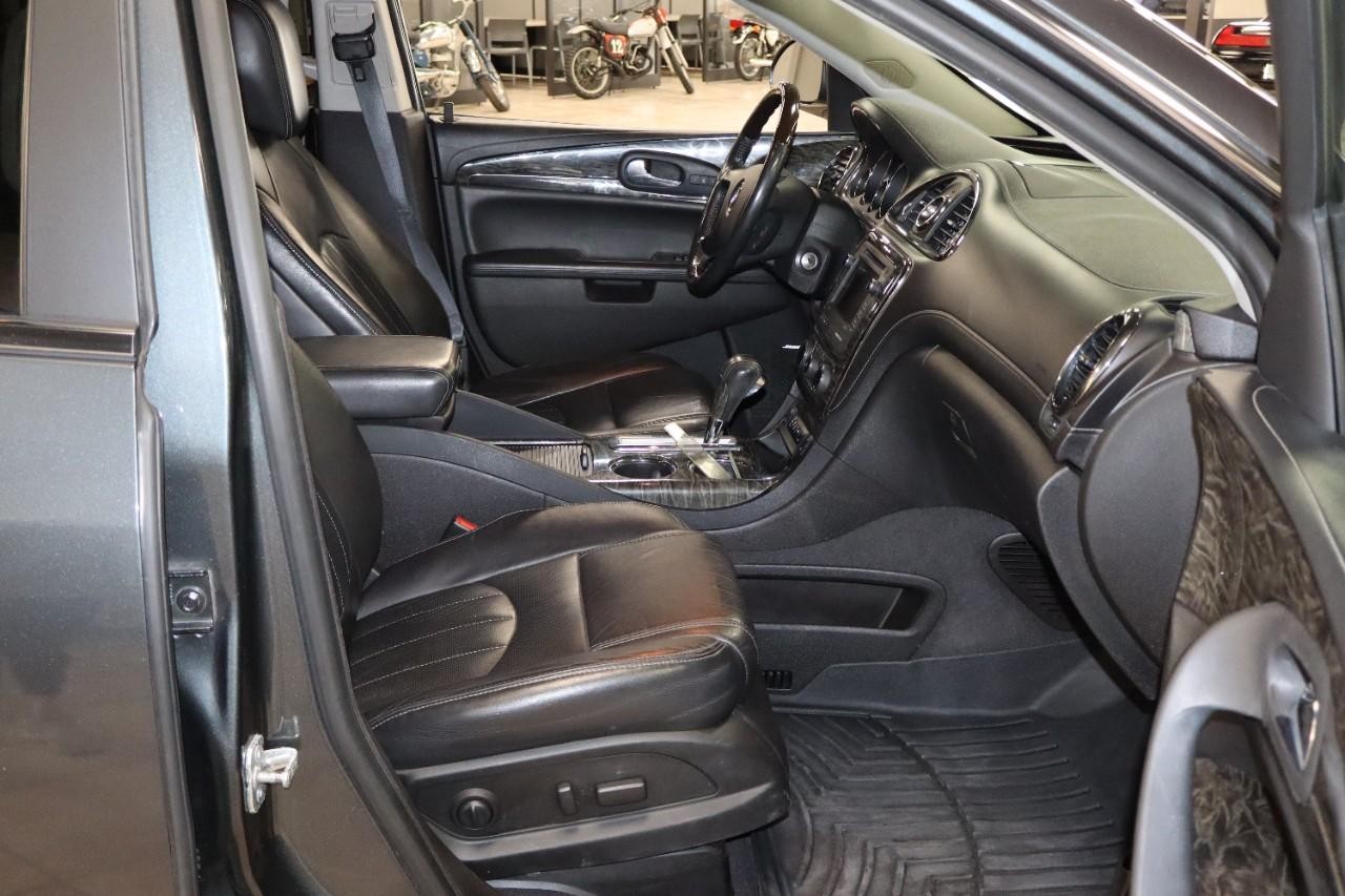 Buick Enclave Vehicle Full-screen Gallery Image 29