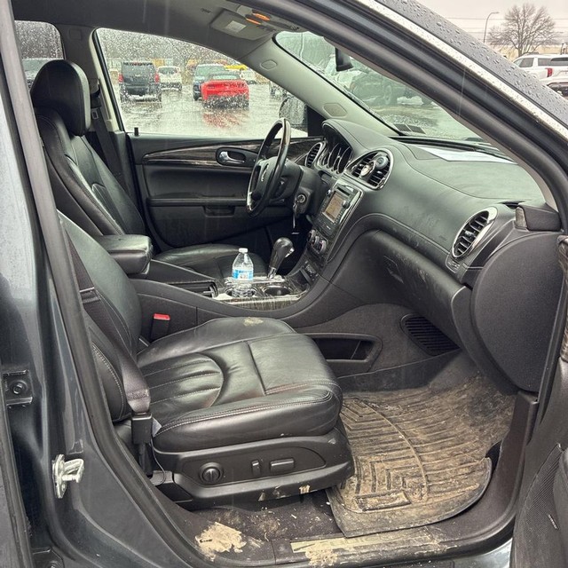 Buick Enclave Vehicle Full-screen Gallery Image 11