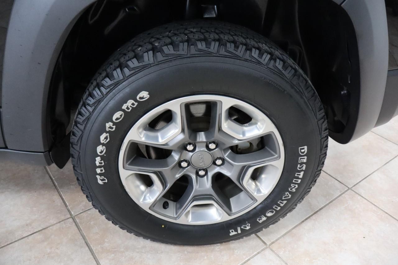 Jeep Cherokee Vehicle Full-screen Gallery Image 20