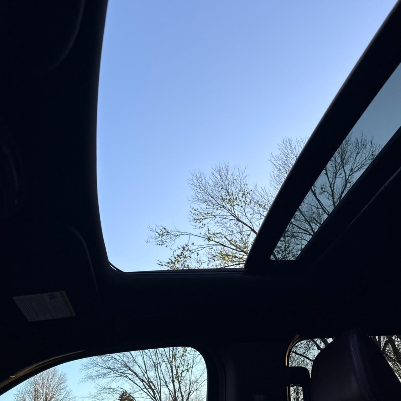 Ford Expedition Vehicle Full-screen Gallery Image 14