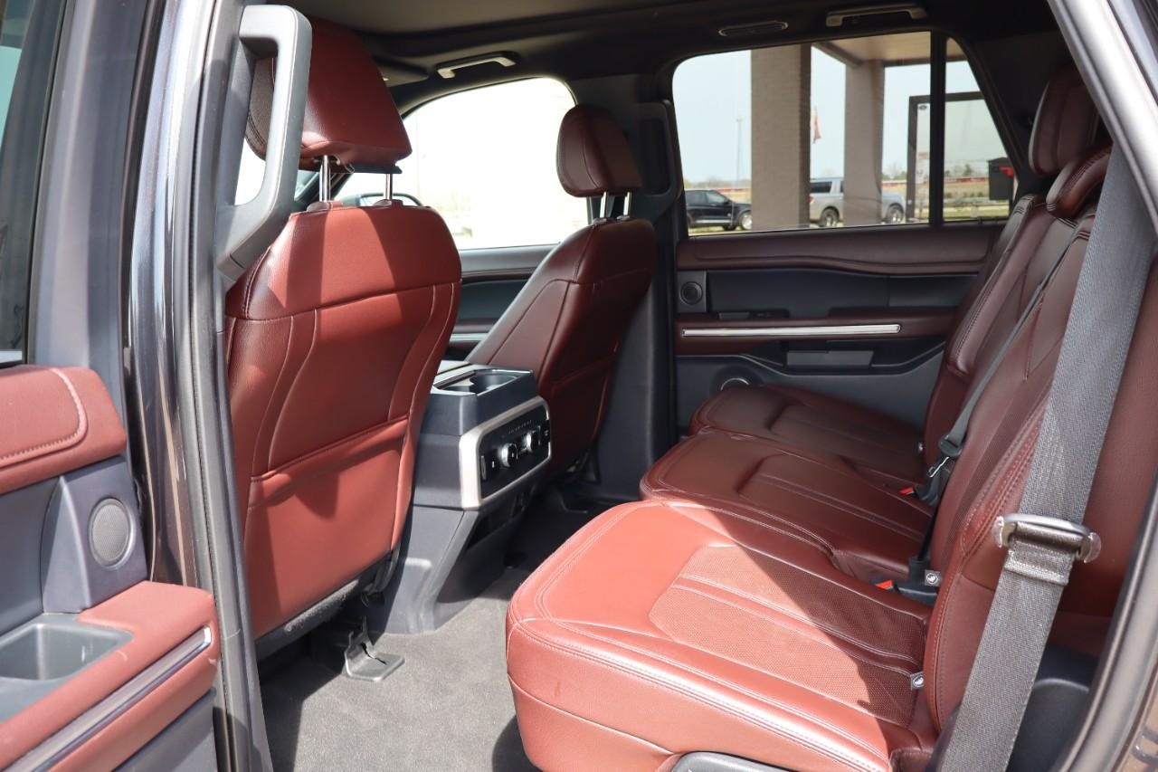 Ford Expedition Vehicle Full-screen Gallery Image 21