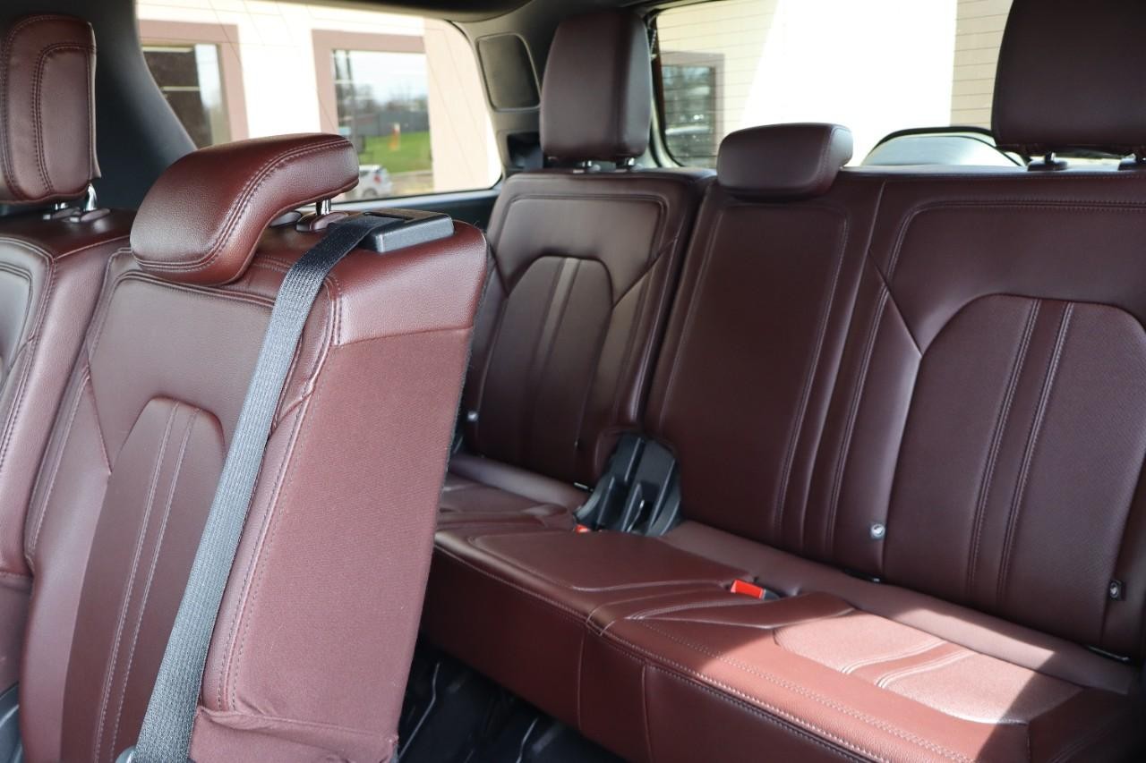 Ford Expedition Vehicle Full-screen Gallery Image 23