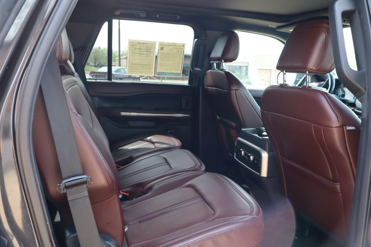Ford Expedition Vehicle Full-screen Gallery Image 28