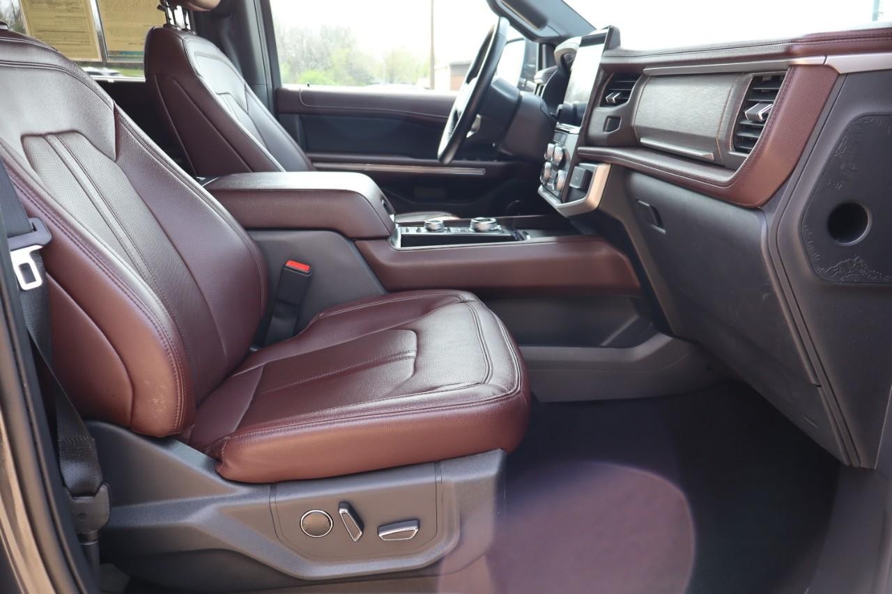 Ford Expedition Vehicle Full-screen Gallery Image 29