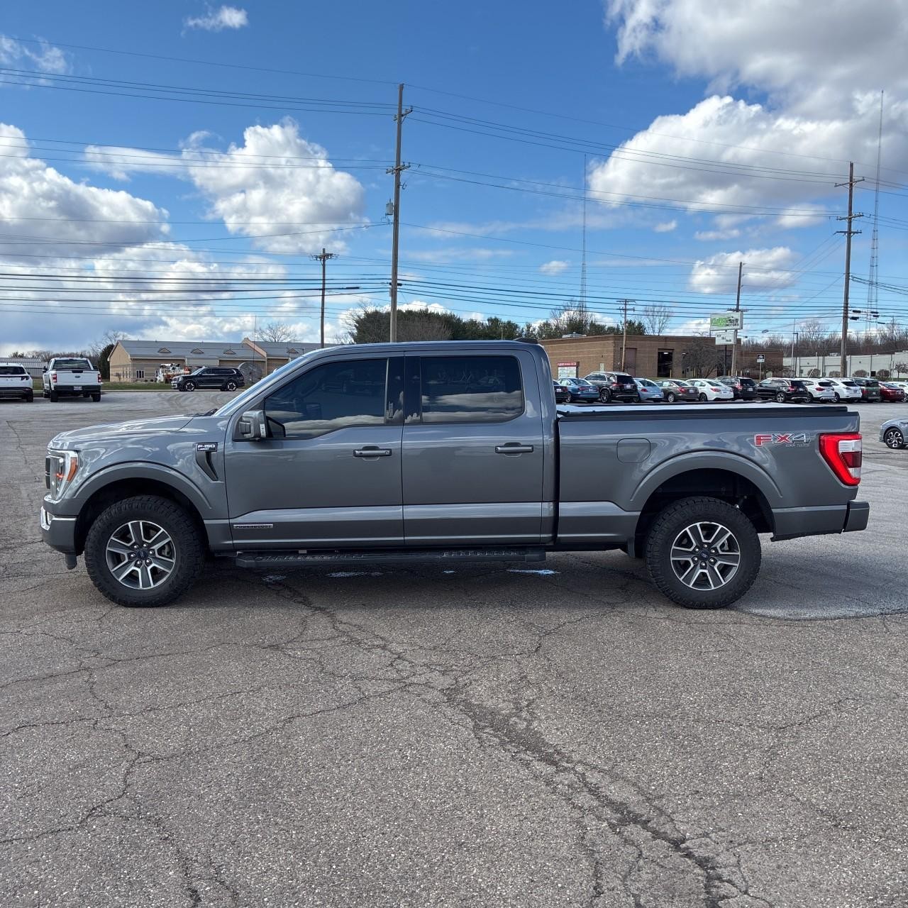 Ford F-150 Vehicle Full-screen Gallery Image 2