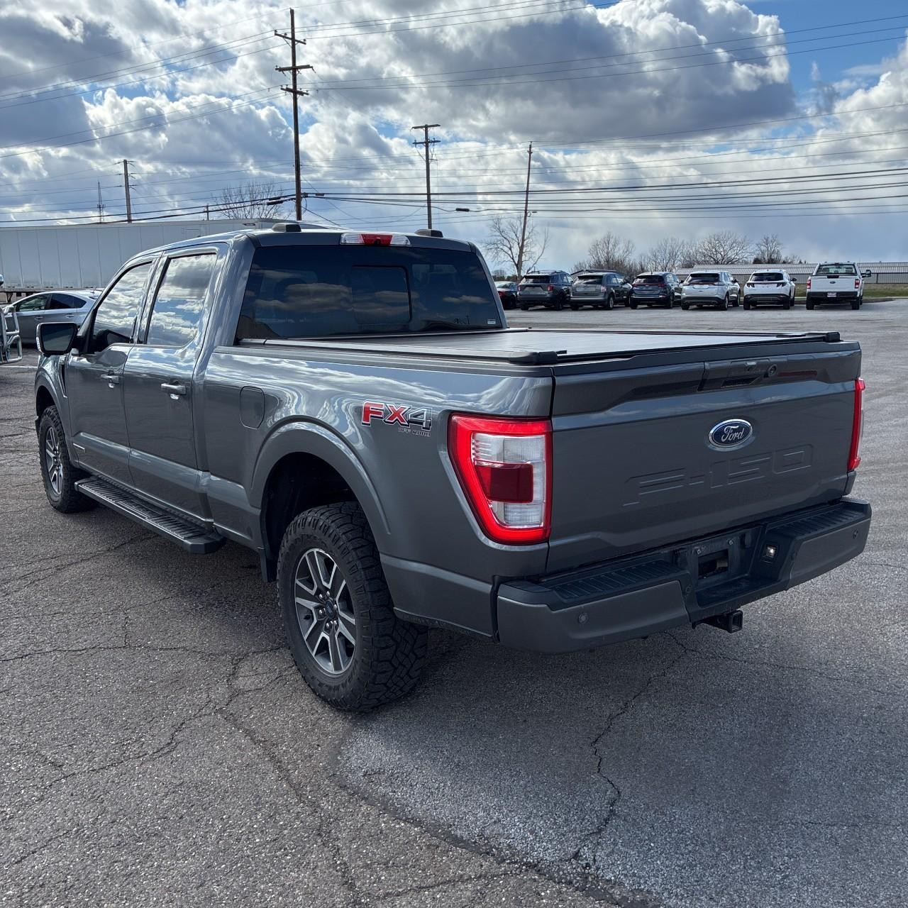 Ford F-150 Vehicle Full-screen Gallery Image 3