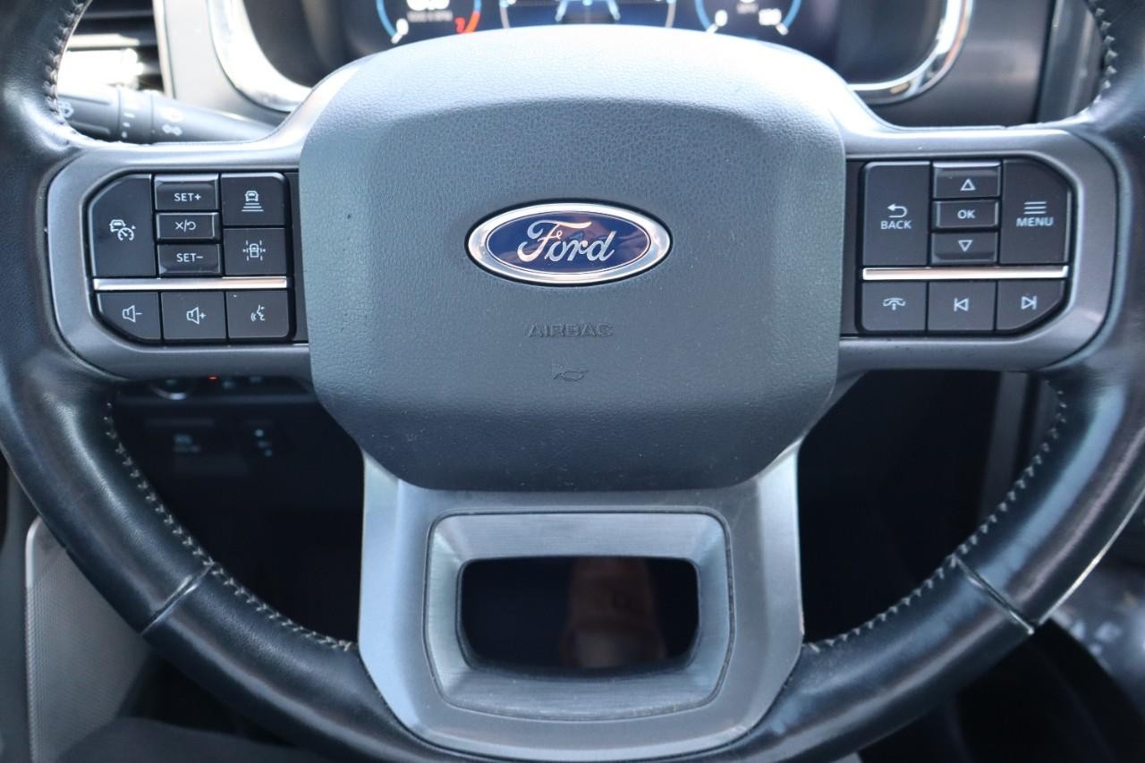 Ford F-150 Vehicle Full-screen Gallery Image 14