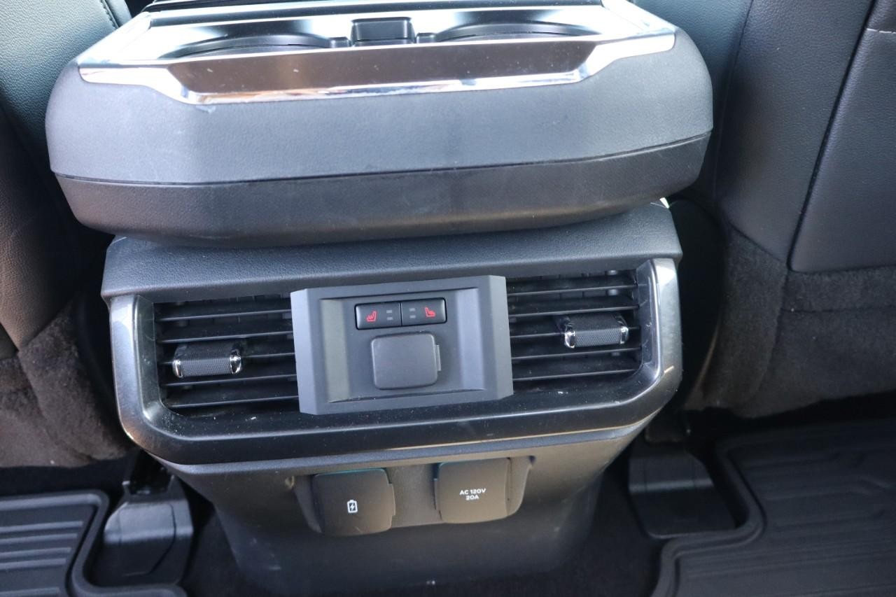 Ford F-150 Vehicle Full-screen Gallery Image 19