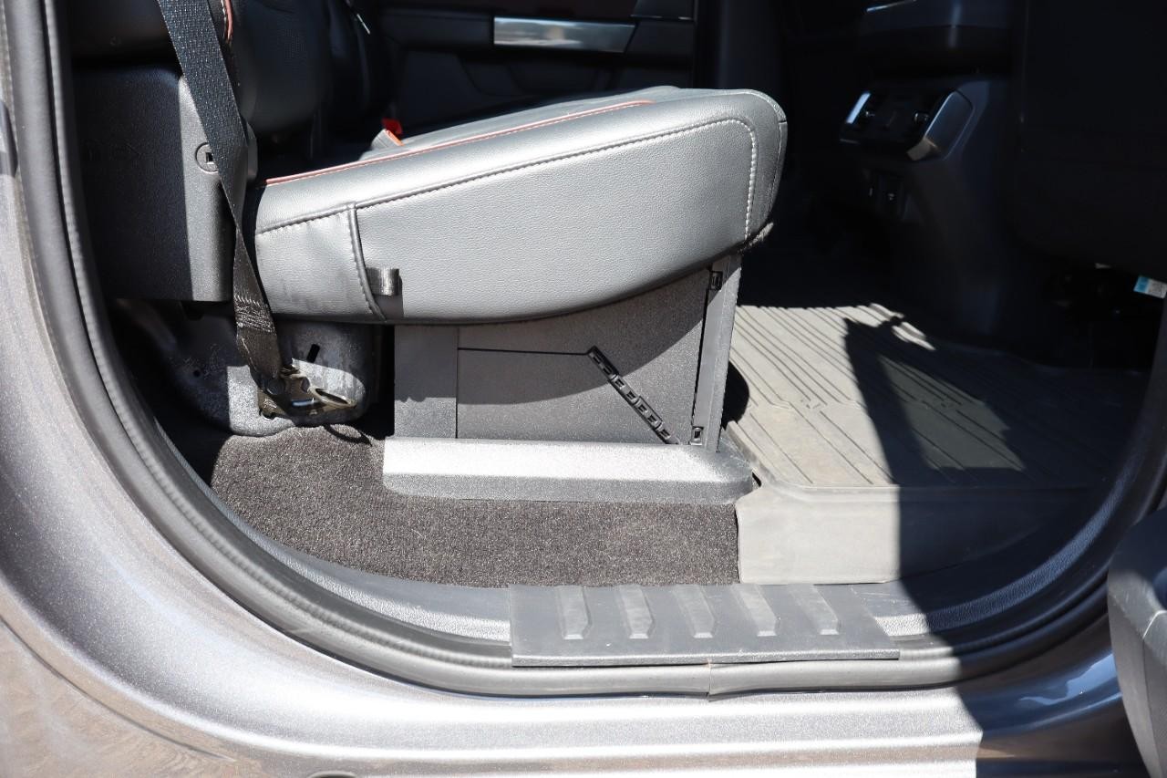 Ford F-150 Vehicle Full-screen Gallery Image 26