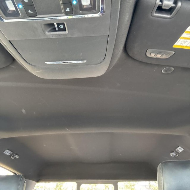 Ford F-150 Vehicle Full-screen Gallery Image 19