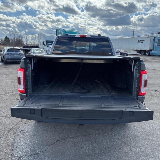 Ford F-150 Vehicle Full-screen Gallery Image 20