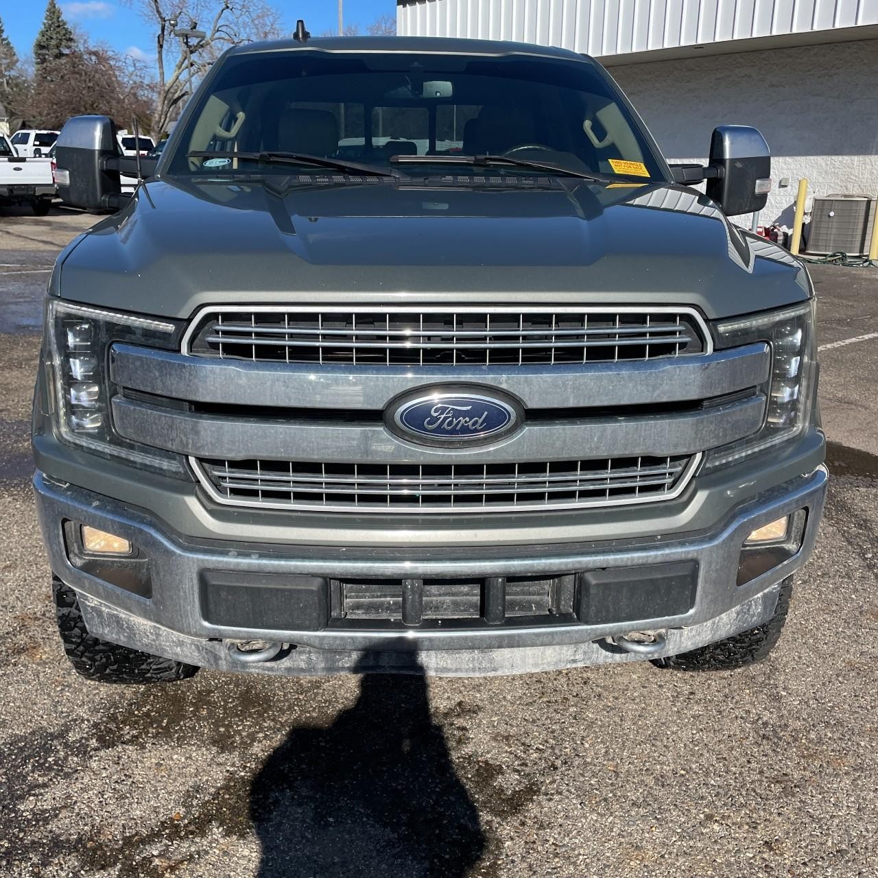 Ford F-150 Vehicle Full-screen Gallery Image 5