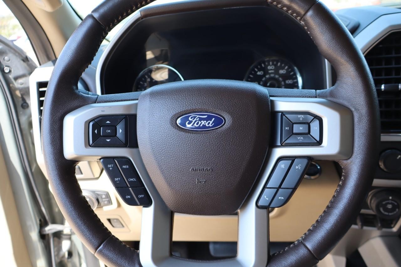 Ford F-150 Vehicle Full-screen Gallery Image 13