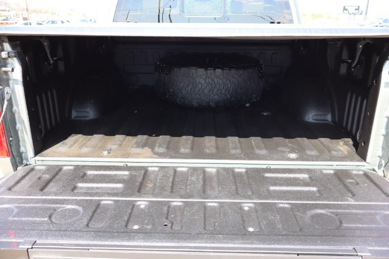 Ford F-150 Vehicle Full-screen Gallery Image 20