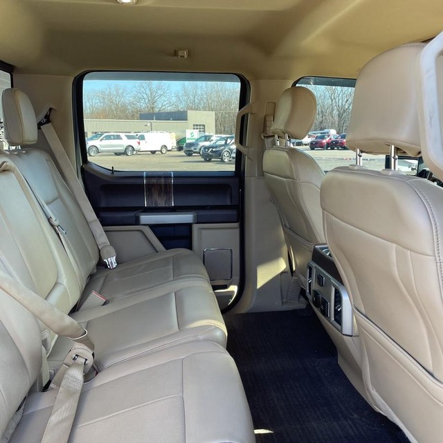 Ford F-150 Vehicle Full-screen Gallery Image 10