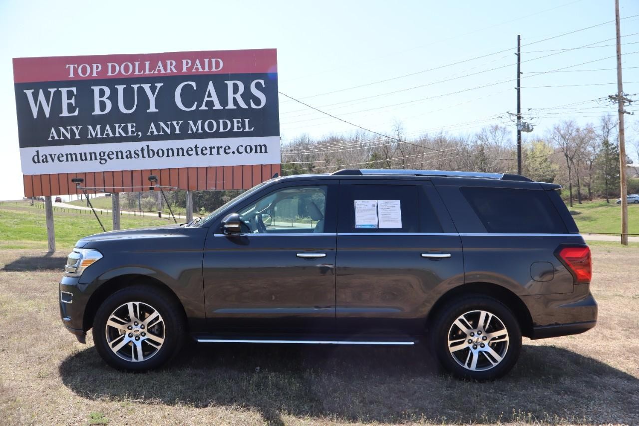 Ford Expedition Vehicle Full-screen Gallery Image 2