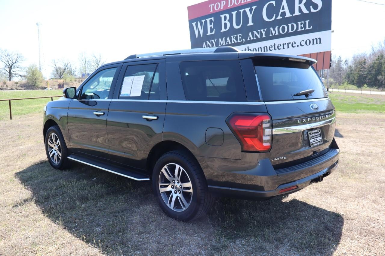 Ford Expedition Vehicle Full-screen Gallery Image 3