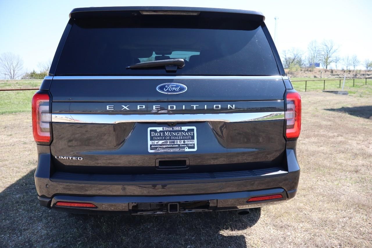 Ford Expedition Vehicle Full-screen Gallery Image 4