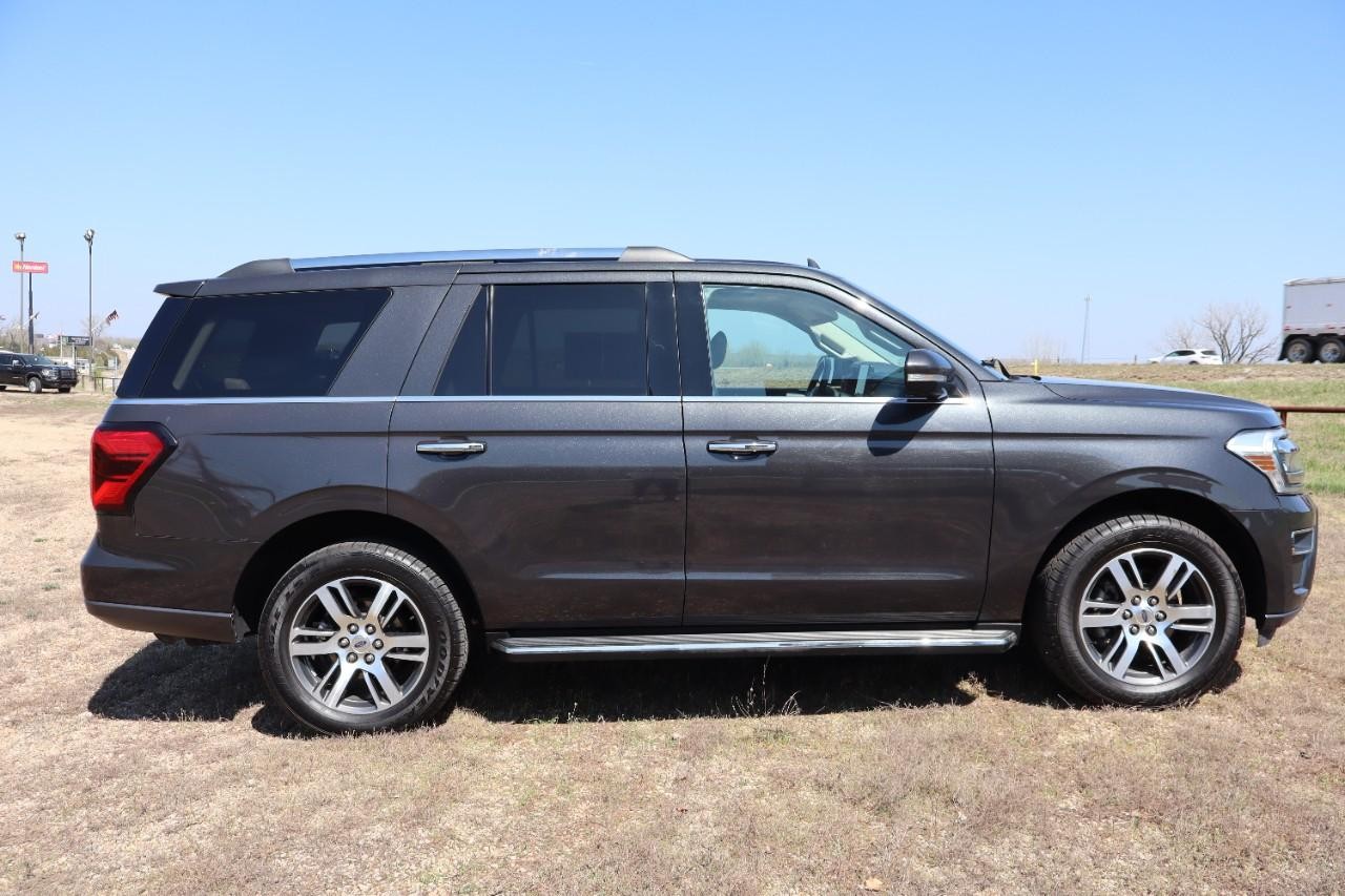 Ford Expedition Vehicle Full-screen Gallery Image 6