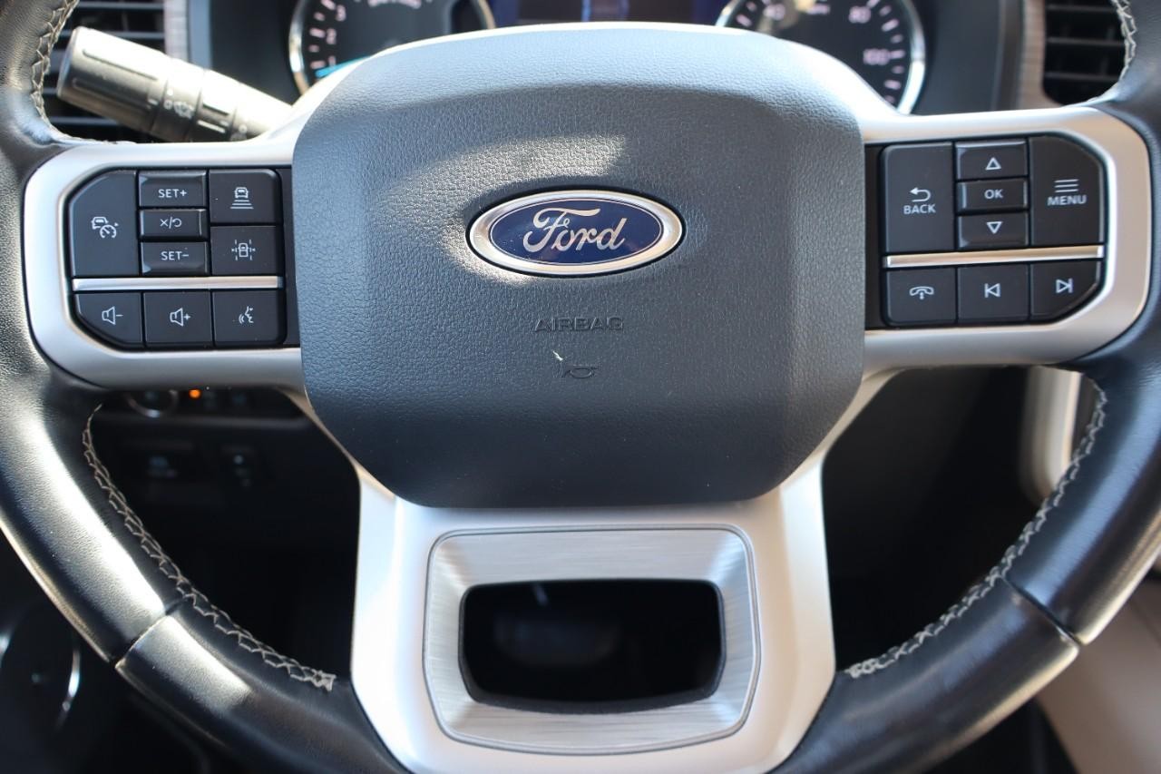 Ford Expedition Vehicle Full-screen Gallery Image 12