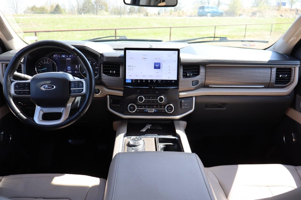 Ford Expedition Vehicle Full-screen Gallery Image 19