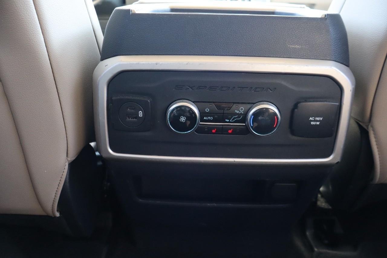 Ford Expedition Vehicle Full-screen Gallery Image 20