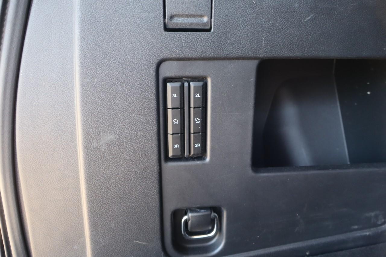 Ford Expedition Vehicle Full-screen Gallery Image 24