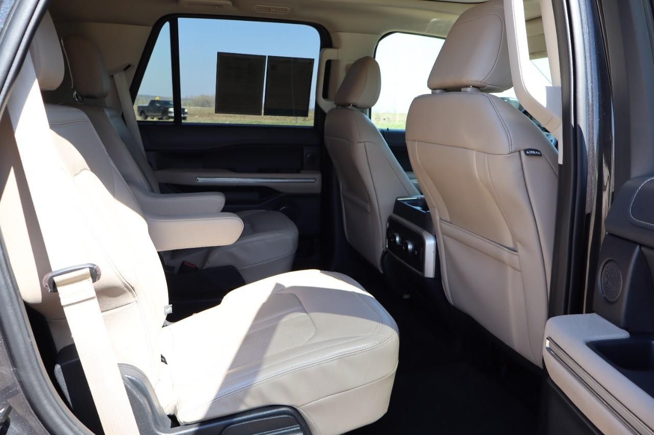 Ford Expedition Vehicle Full-screen Gallery Image 27