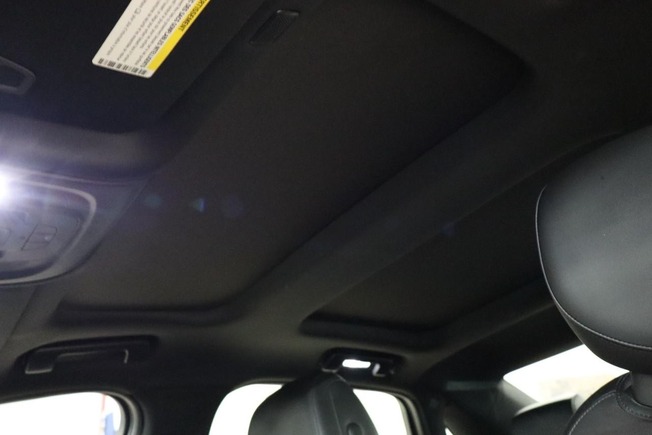 Cadillac CT6 Vehicle Full-screen Gallery Image 18