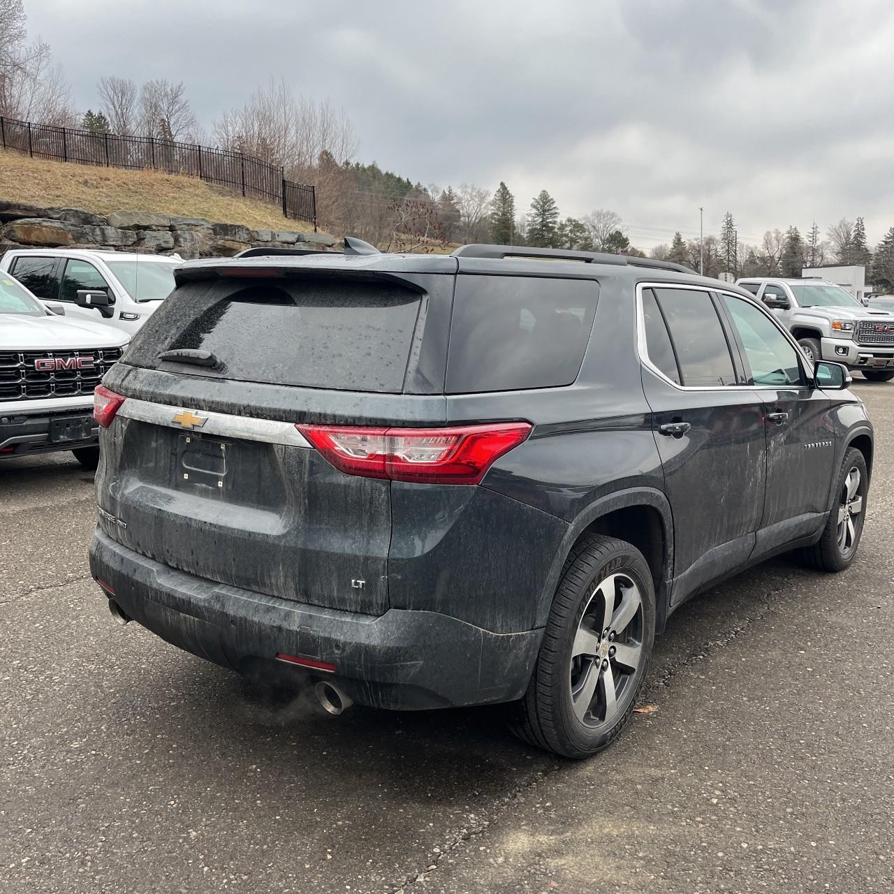 Chevrolet Traverse Vehicle Full-screen Gallery Image 5
